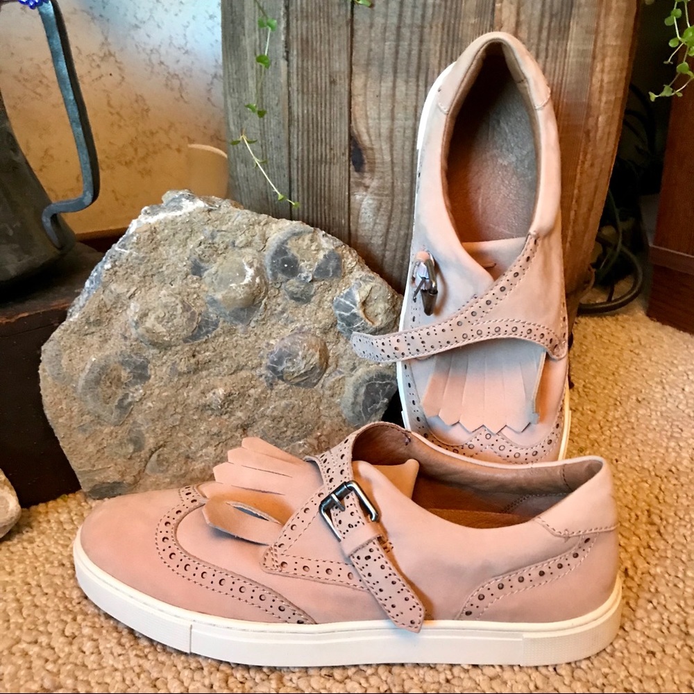 Super Cute Blush Suede Gemma Kiltie Sneakers- New!